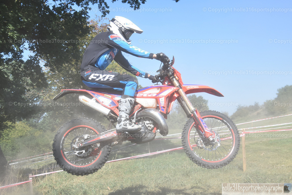 DSC_0098 | Sportfotografie , Motorsport, Motoross, Reitsport, Mointainbike, Enduro,
Landschaft , Outdoor, Eventfotografie, Landschaft, Bilder online bestellen - Realisiert mit Pictrs.com