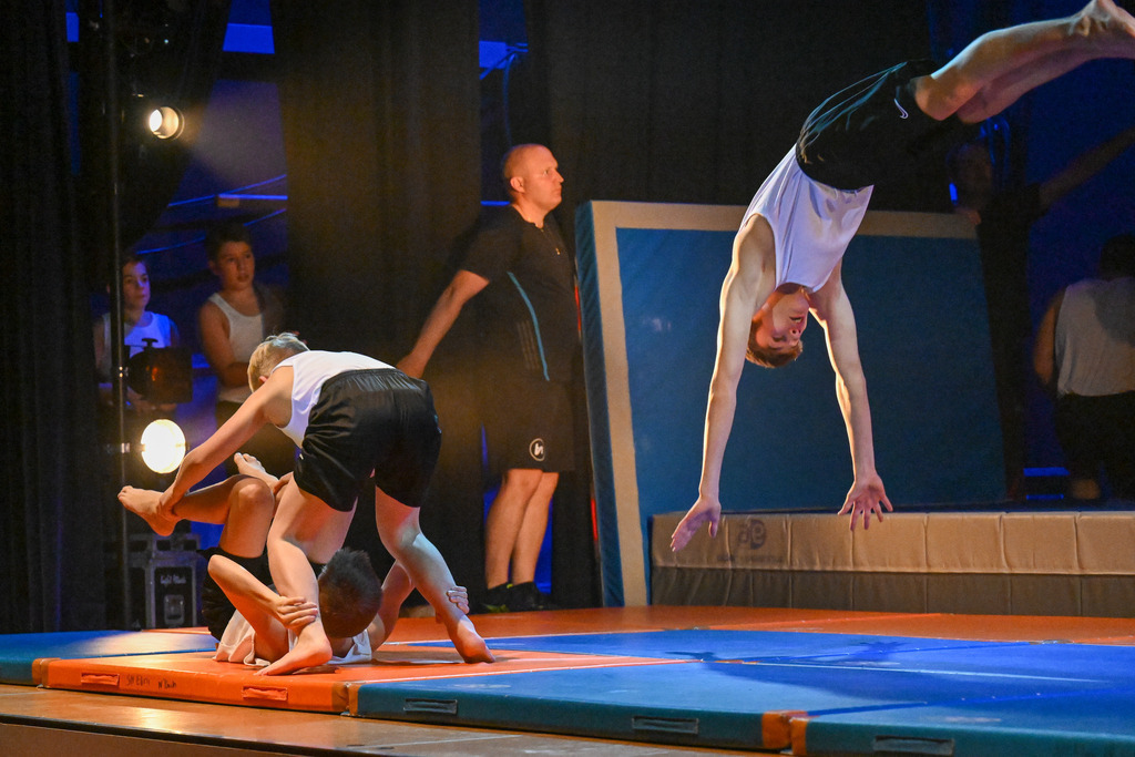 18. November 2022 - Abendundunterhaltung TV/DTV Neftenbach | 18. November 2022 / MZH Auenrain, Neftenbach
Abendundunterhaltung TV/DTV Neftenbach
Motto: Klick zum Glück
Bild: Sportfotografie Markus Aeschimann | www.markus-aeschimann.ch - Realisiert mit Pictrs.com