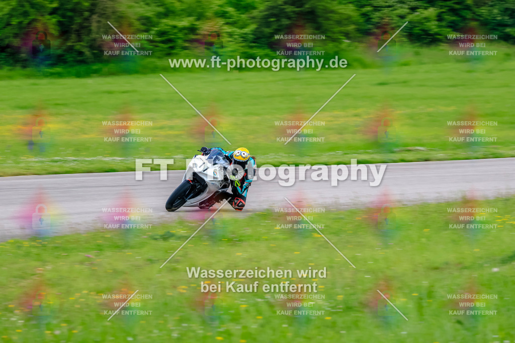 MotoTeam-3689 | Hier findet Ihr Bilder von Touristenfahrten auf der Nürburgring Nordschleife oder von anderen Veranstaltungen die ich besucht habe. Viel Spass beim Durch Schauen 