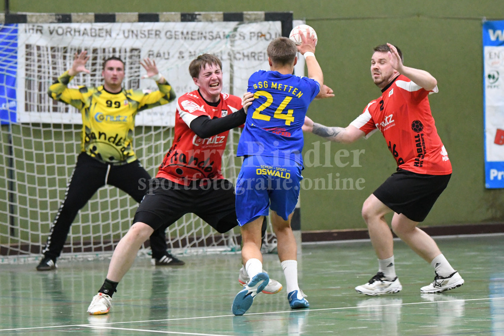 SSG Metten : VfL Waldkraiburg | Leonard Reiszky (SSG Metten #24) - Realisiert mit Pictrs.com