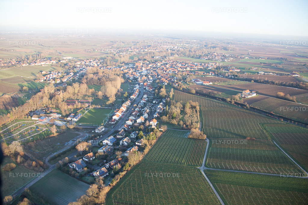 Luftbild: Camping im Klingbachtal im Ortsteil Klingen in Heuchelheim-Klingen im Bundesland Rheinland-Pfalz in Deutschland. Foto: IMG_076584.jpg vom 05.01.2015 durch Werner Riehm/FLY-FOTO.de