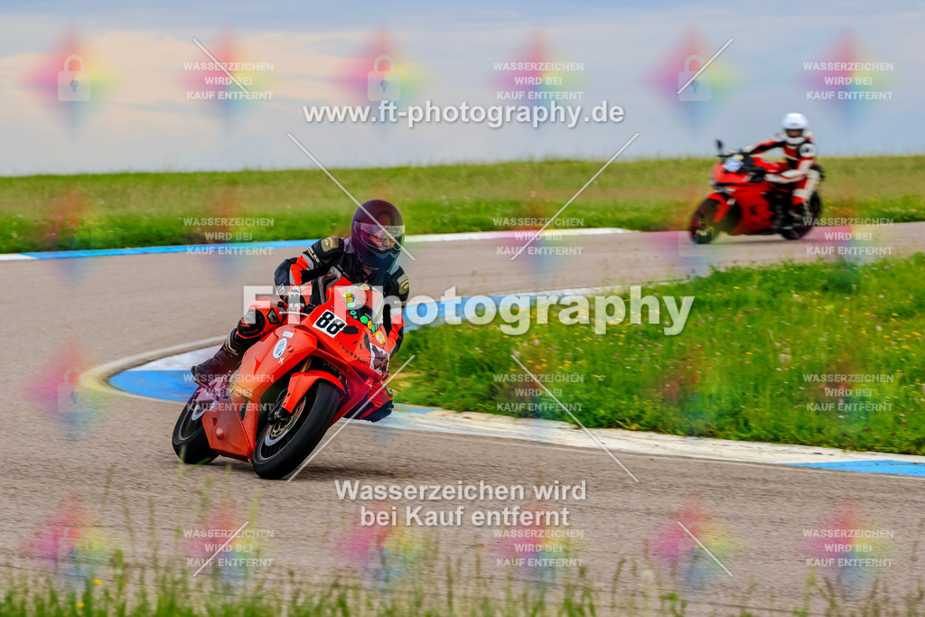 MotoTeam-1650 | Hier findet Ihr Bilder von Touristenfahrten auf der Nürburgring Nordschleife oder von anderen Veranstaltungen die ich besucht habe. Viel Spass beim Durch Schauen 