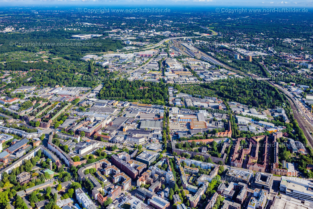 Hamburg_Altona_Bornkampsweg_Gewerbegebiet_ELS_0622050823 | HAMBURG 09.08.2023 Gewerbegebiet und Firmenansiedlung " Bornkampsweg " Bahrenfeld in Hamburg, Deutschland. // Industrial estate and company settlement " Bornkampsweg " in Hamburg, Germany. Foto: Martin Elsen