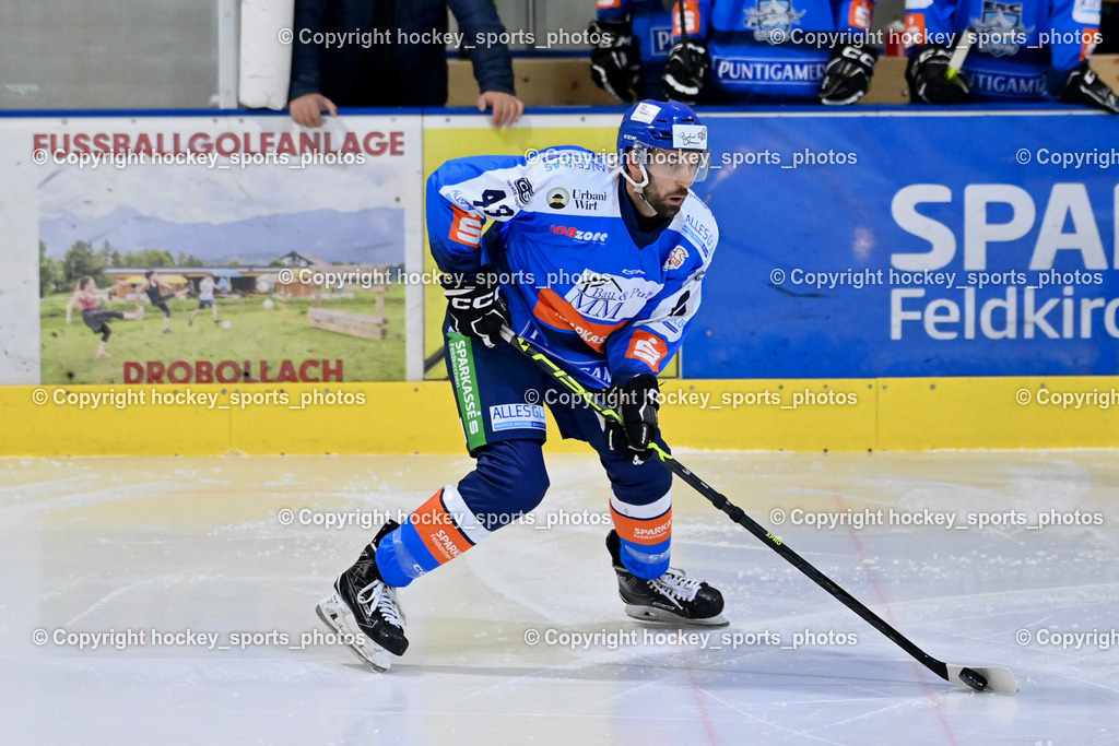 ESC SPARKASSE STEINDORF vs. 1. EHC ALTHOFEN | #43 Oraze Martin ESC Steindorf, ESC SPARKASSE STEINDORF vs. 1. EHC ALTHOFEN, ESC SPARKASSE STEINDORF vs. 1. EHC ALTHOFEN am 30.11.2025 in Steindorf (Ossiachersee Halle), Austria, (Photo by Bernd Stefan)