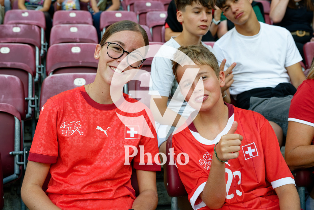 Finland v Switzerland: UEFA Women's EURO 2025 Group A | GENEVA, SWITZERLAND - JULY 10: Fans of Switzerland  during the UEFA Women's EURO 2025 Group A match between Finland and Switzerland at Stade de Geneve on July 10, 2025 in Geneva, Switzerland. (Photo by Giuseppe Velletri/Sports Press Photo/Getty Images)
