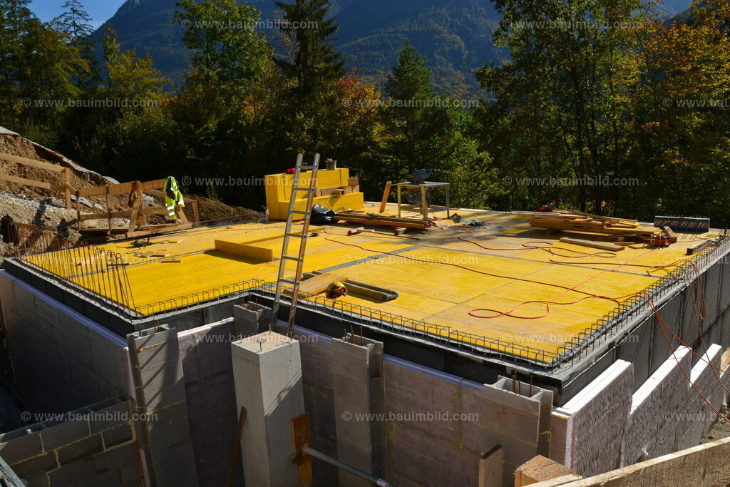 Deckenschalung | Mit Holzschalung eingeschalte Kellerdecke