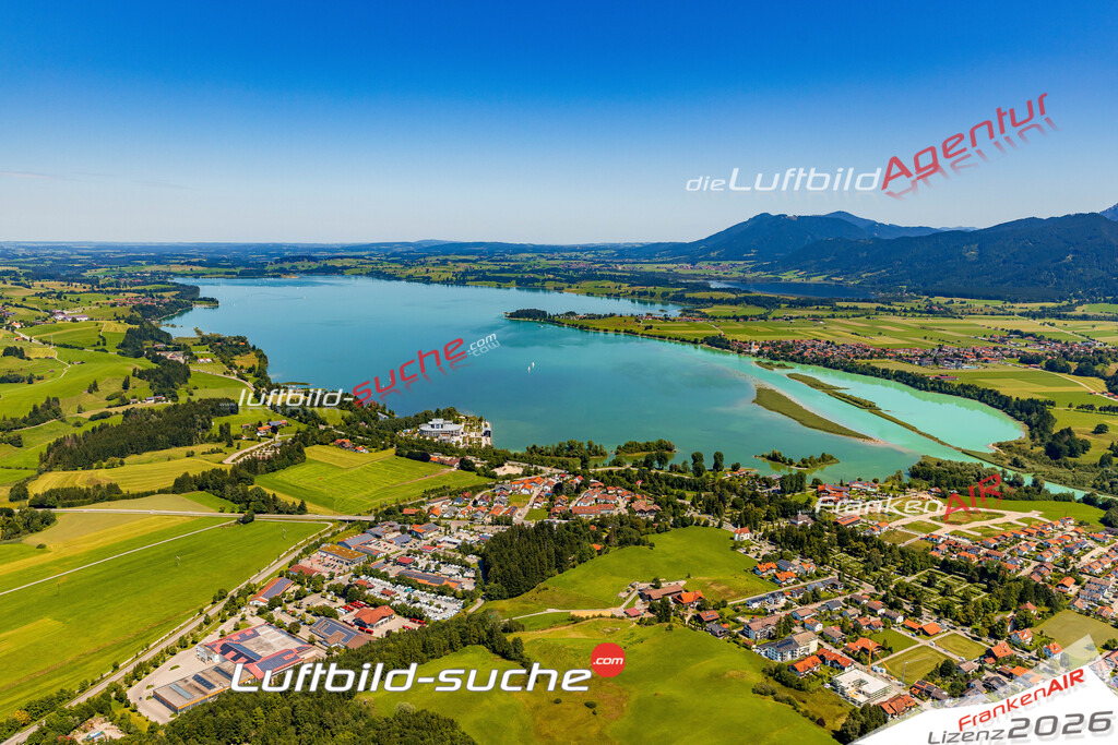 Klassische Luftaufnahme ohne Drohne zeigt:Forggensee bei Füssen - Die Luftbildaufnahme wurde 2025 vom UL-Flugzeug heraus erstellt ( keine Drohne ) - Hochauflösende Luftaufnahme -Nicht vergleichbar mit Google Maps oder Satelittenbilder- Die Geschenkidee !Mit Lizenz und Bildrechte bestellbar