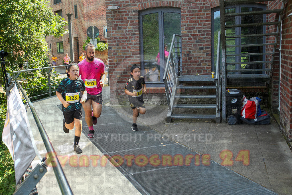 230624_1524_EV3_5043 | Sportfotografie im Rhein-Sieg Kreis, Köln, Bonn, NRW, Rheinland Pfalz, Hessen, etc. Unser Tätigkeitsfeld umfasst den Laufsport vom Volkslauf über den Marathon, Duathlon, Triathon bis zum Ultralauf wie Kölnpfad Ultra oder Schindertrail.