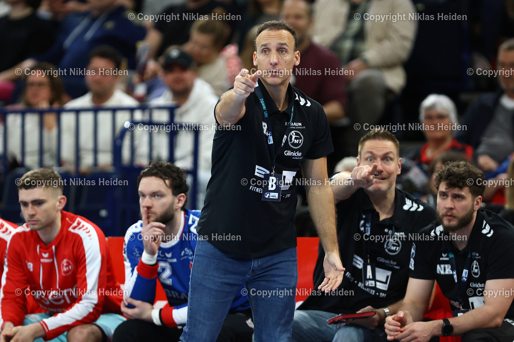 NH_HSVHamburg_MTMelsungen_HandballBundesliga_22022026 | Roberto Garcia Parrondo (Trainer, MT Melsungen)Handball I Herren I Bundesliga (Daikin HBL) I Saison 2025-2026 I 22. Spieltag I Handball Sport Verein Hamburg - MT Melsungen I 22.02.2026 I Barclays Arena