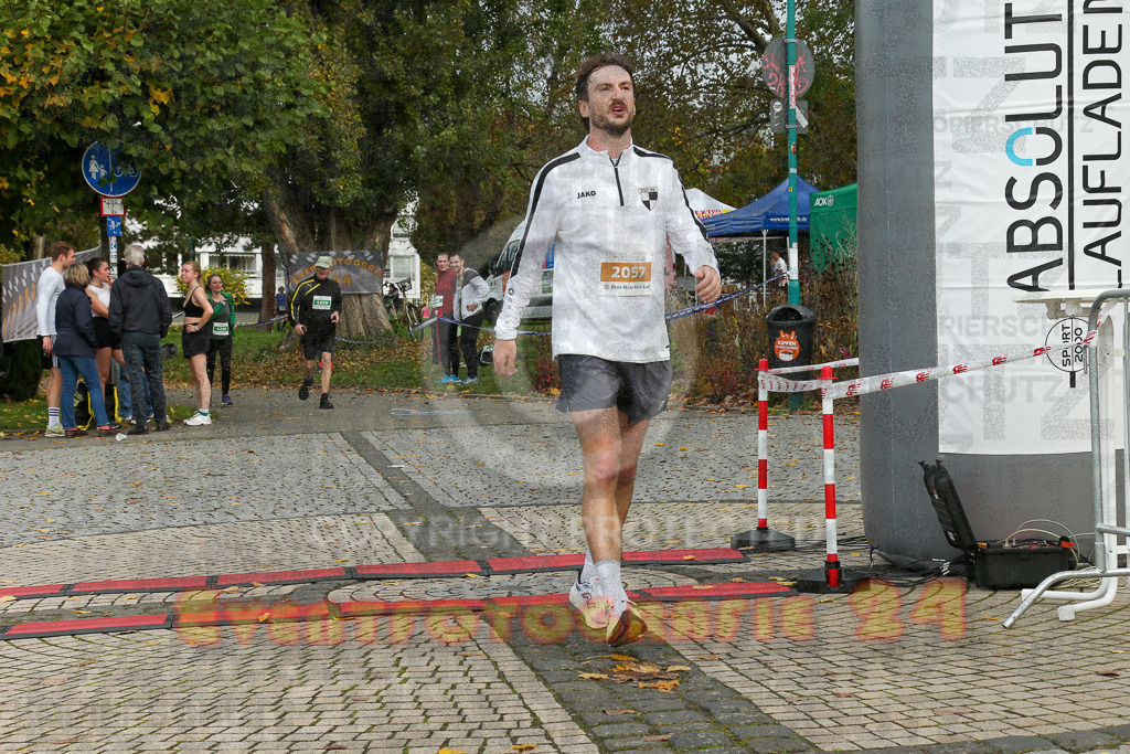 241020_1142_EX1_2869 | Sportfotografie im Rhein-Sieg Kreis, Köln, Bonn, NRW, Rheinland Pfalz, Hessen, etc. Unser Tätigkeitsfeld umfasst den Laufsport vom Volkslauf über den Marathon, Duathlon, Triathon bis zum Ultralauf wie Kölnpfad Ultra oder Schindertrail.