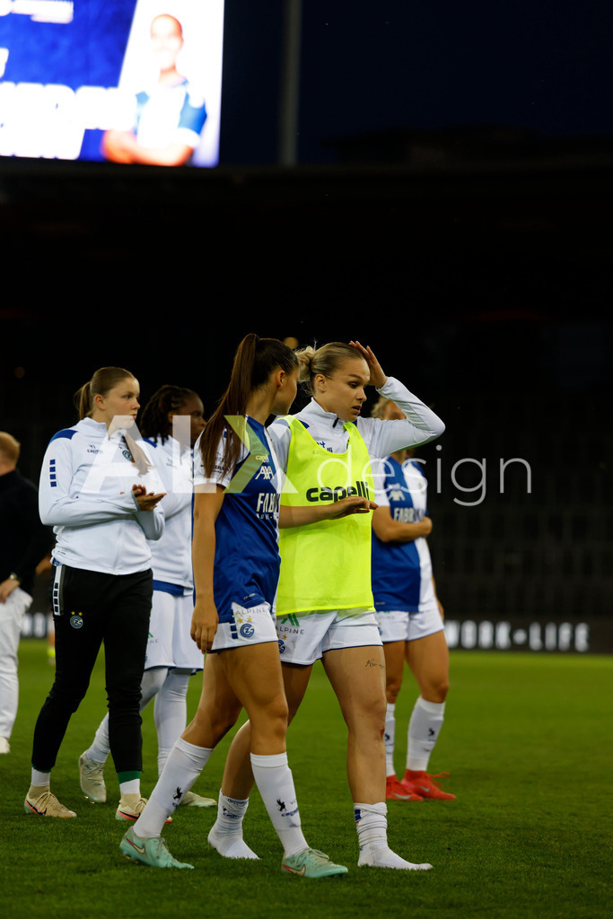 GC Zürich vs FC Zürich - AXA Women’s Super League Playoffs - Stadion Letzigrund | GC Zürich Player after the AXA Women’s Super League Playoffs quarter-final second leg between GC Zürich and FC Zürich at Stadion Letzigrund, Zurich, Switzerland. - Realisiert mit Pictrs.com