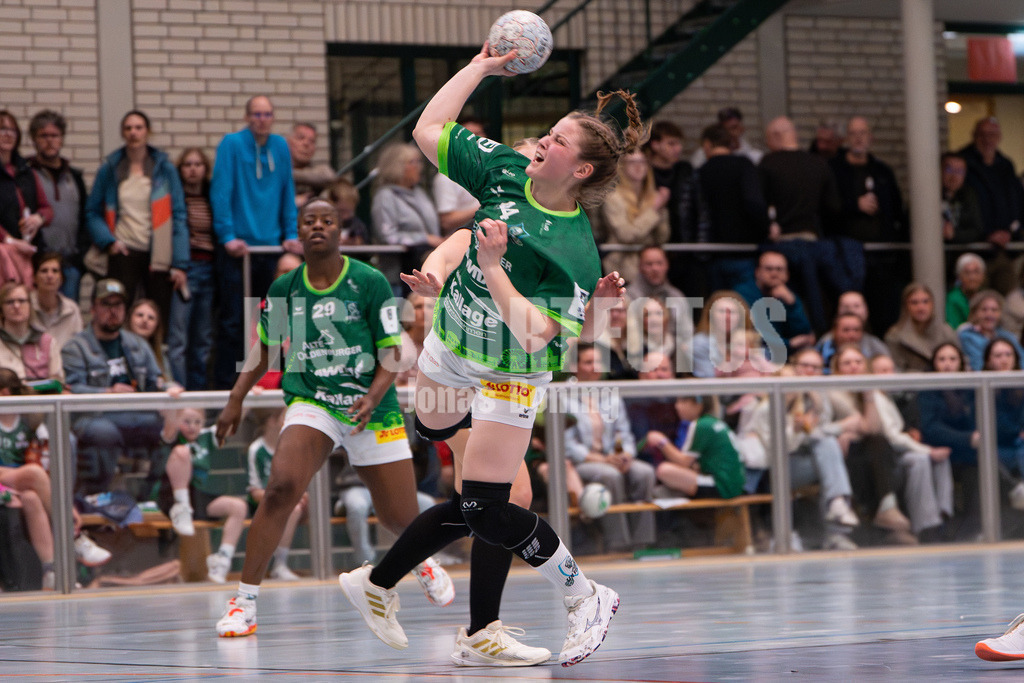 Handball I Frauen I Saison 2025-2026 I 3. Liga Staffel Nord I 20. Spieltag I SC SFN Vechta - SV Henstedt-Ulzburg0006 | jns.sportfotos - Realisiert mit Pictrs.com