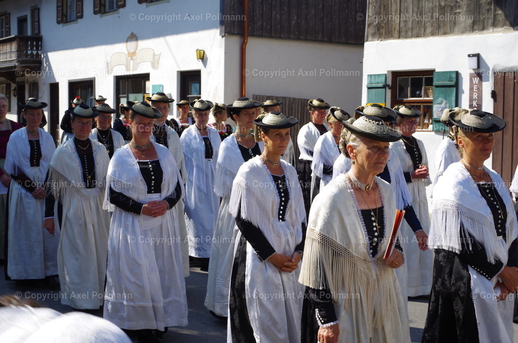 IMGP3838 | fotografiert von Axel PollmannLeonhardi Wallfahrt Benediktbeuern und Murnau, Fronleichnam, Fasching, Landschaft im Loisachtal und Benediktbeuern  - Realisiert mit Pictrs.com