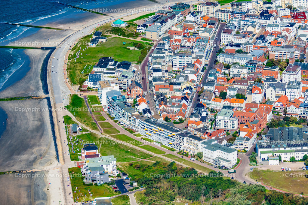 Norderney_Weststrand_Ferienwohnungen_Viktoriastrasse_ELS_7249050923 | NORDERNEY 05.09.2023 Ferienhäuser und Pensionen am Weststrand von der Insel Norderney im Bundesland Niedersachsen, Deutschland. // Holiday homes and guesthouses on the western beach of the island of Norderney in the state of Lower Saxony, German. Foto: Martin Elsen