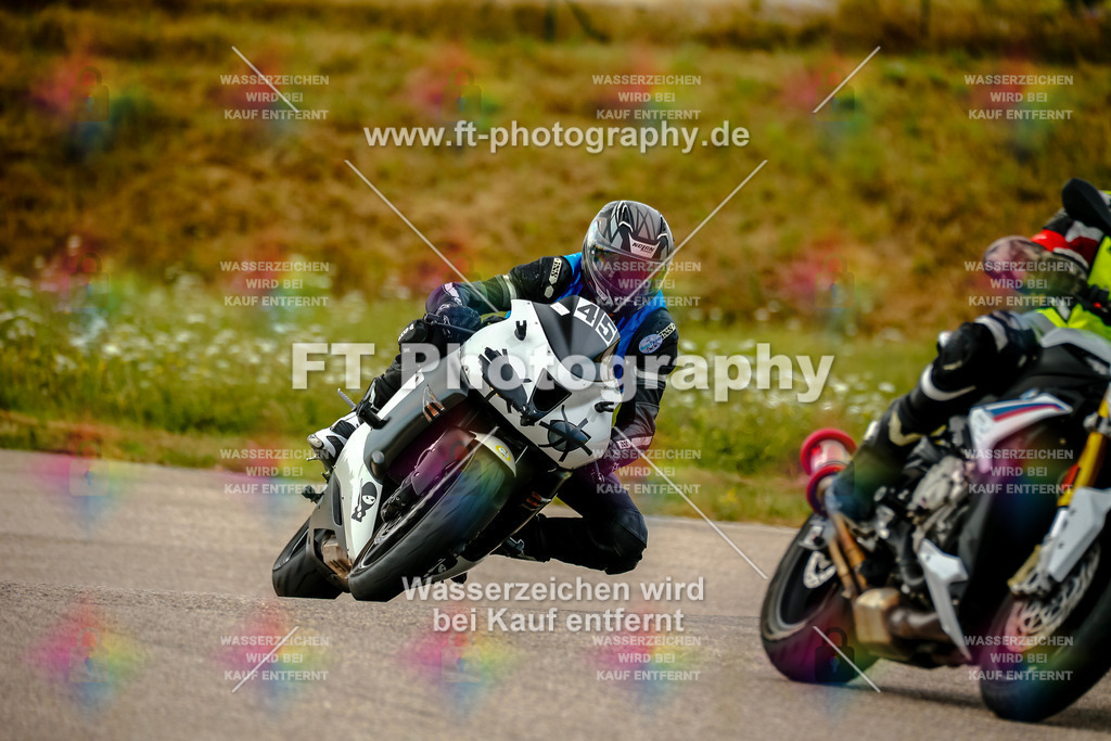 Chambley Juli-0981 | Hier findet Ihr Bilder von Touristenfahrten auf der Nürburgring Nordschleife oder von anderen Veranstaltungen die ich besucht habe. Viel Spass beim Durch Schauen 