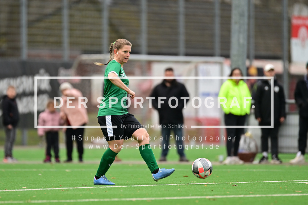 Fußball I Frauen I Saison 2025-2026 I Kreisliga I 17. Spieltag I HNT - Harburger TB II I 122076 | Der Sportfotograf. - Realized with Pictrs.com