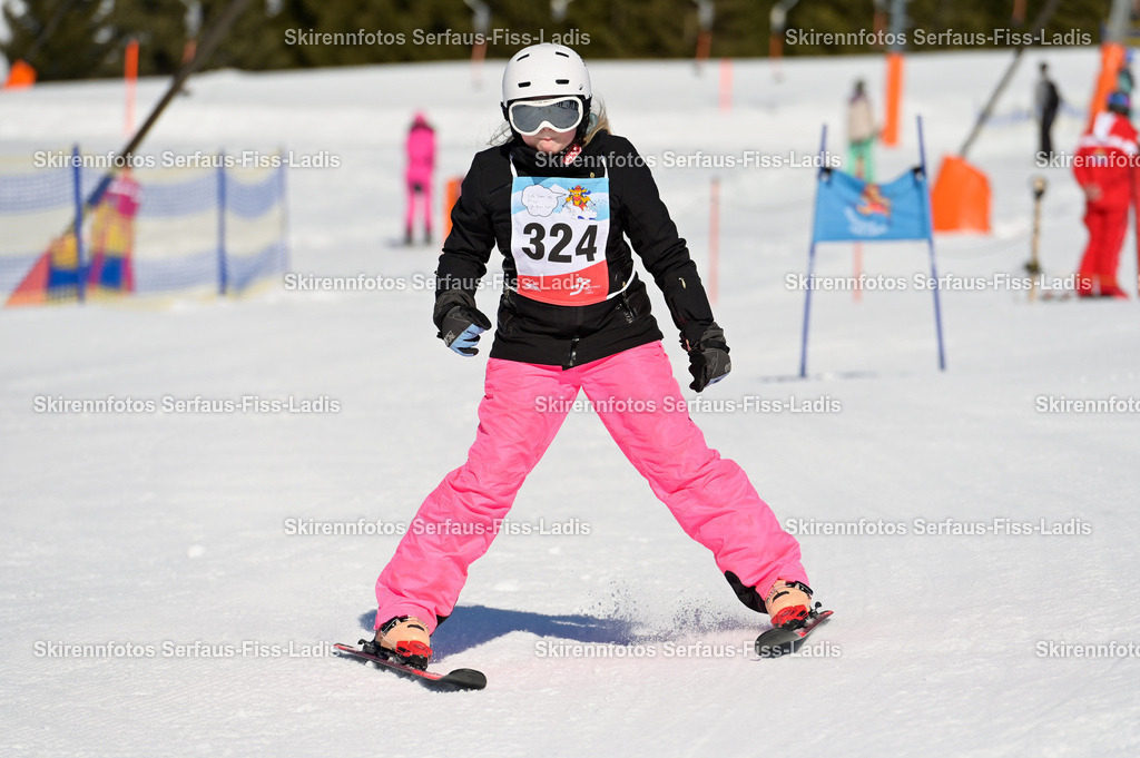 SRF_27.02.2026_090 | Skirennfotos,Serfaus,Fiss,Ladis,Kinderskirennen,Winter,Tirol,Oberland,skirace,SFL,feelfree,weil wir's genießen,ski,Ski,skifahren,Sonnenplateau, - Realisiert mit Pictrs.com