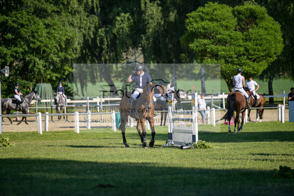 Reitturnier Voxtrup | Entdecke hochwertige Reitturnierfotos von Foto Oger. Professionell, emotional und authentisch – jetzt Lieblingsmomente im Shop bestellen.Deutschlandweite Turnierfotografie. - Realisiert mit Pictrs.com