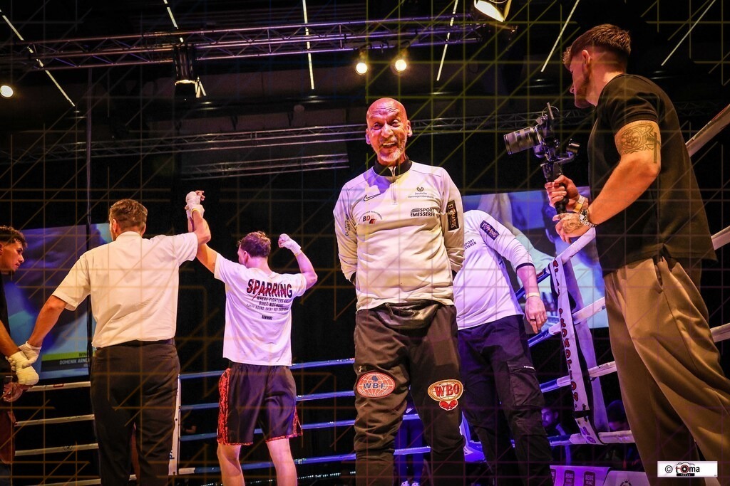 BoB 2026 Arnold vs. Faiz-82 | professionelle Sport- und Eventfotografie von Tomafocus – dynamische Bilder, emotionale Momente und hochwertige Aufnahmen für jeden Anlass. - Realisiert mit Pictrs.com