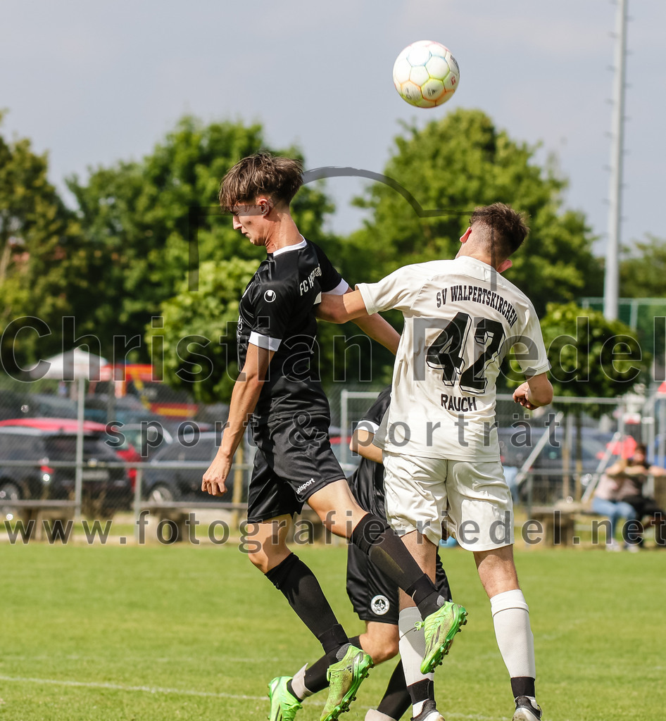 2023-07-02_082_SV_Walpertskirchen_gegen_FC_Herzogstadt | Walpertskirchen, Deutschland, 02.07.2023:
Fußball, Kreisliga 2023 / 2024, Testspiel, SV Walpertskirchen gegen FC Herzogstadt, Endergebnis: 

Emil Schwarz (FC Herzogstadt, #7), Tobias Rauch (SV Walpertskirchen, #42)

Foto: Christian Riedel / fotografie-riedel.net