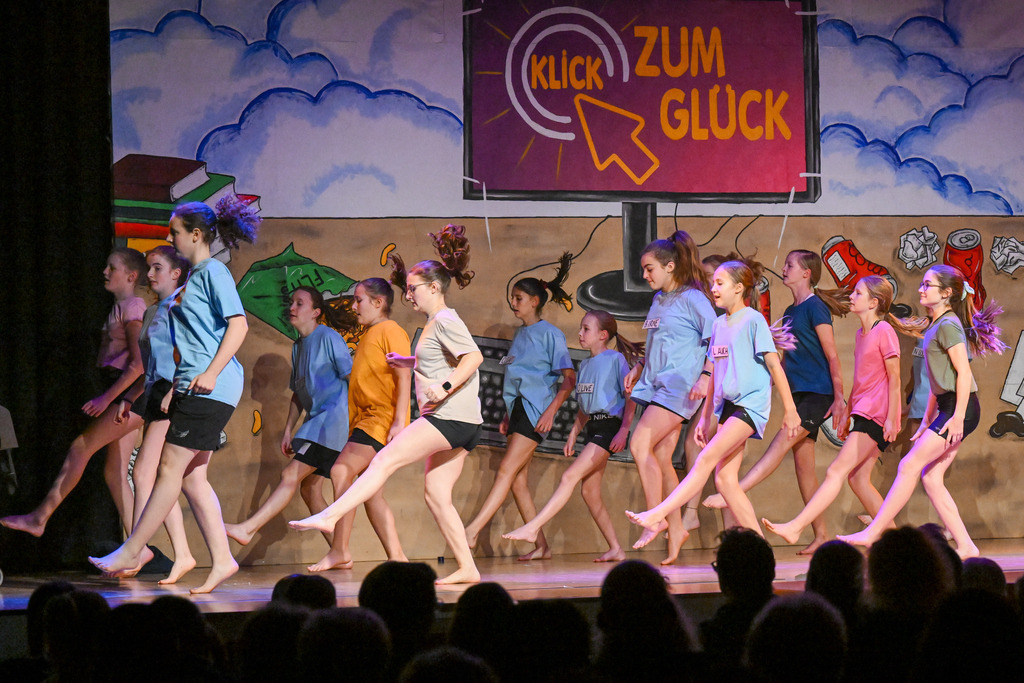 18. November 2022 - Abendundunterhaltung TV/DTV Neftenbach | 18. November 2022 / MZH Auenrain, Neftenbach
Abendundunterhaltung TV/DTV Neftenbach
Motto: Klick zum Glück
Bild: Sportfotografie Markus Aeschimann | www.markus-aeschimann.ch - Realisiert mit Pictrs.com