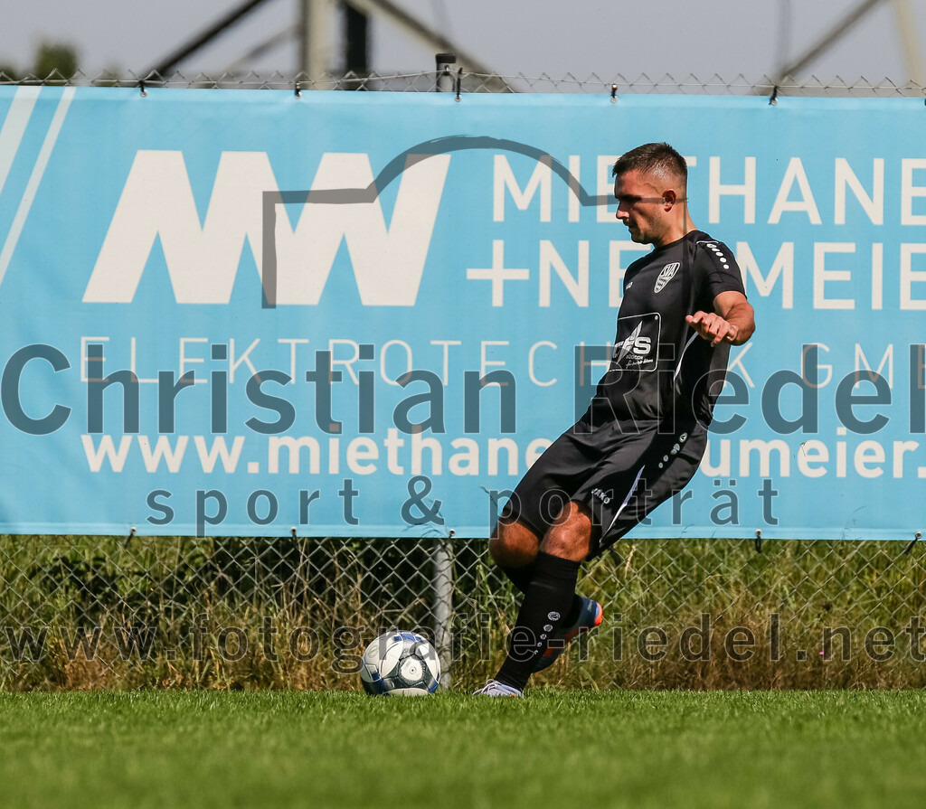 2023-09-17_047_SG_Anzing-Parsdorf_II_gegen_TSV_Zorneding_II | Anzing, Deutschland, 17.09.2023:
Fußball, A-Klasse 2023 / 2024, 5. Spieltag, Endergebnis: 1:1

Armin Pfänder ((SG) Anzing-Parsdorf, #12)

Foto: Christian Riedel / fotografie-riedel.net