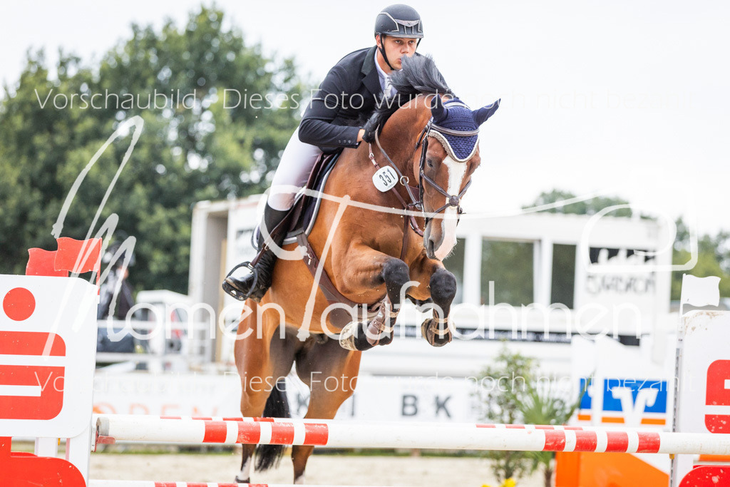 BHO-2PhSpr-M-258 | MomenTaufnahmen Pferdesportfotos