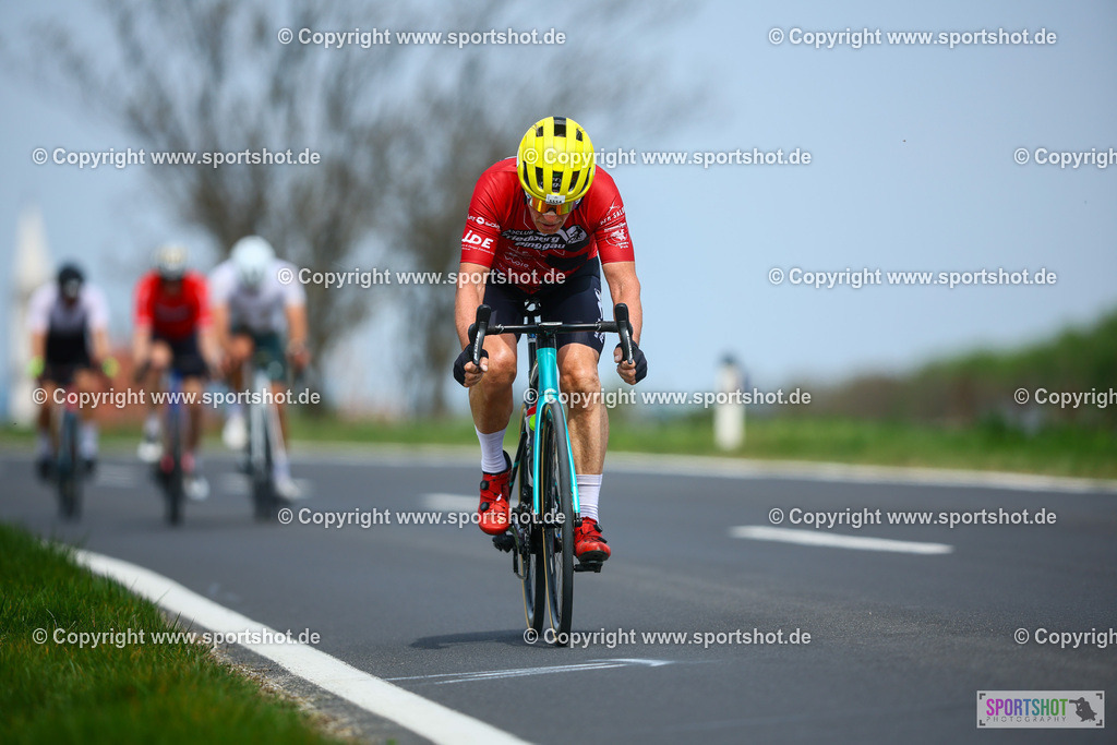 114_TRA56222 | Neusiedlersee Radmarathon 2026@sportshot_your_pictrs #yourpictures#roadtowm2029 #nrm #neusiedlerseeradmarathon #neusiedlersee #neusiedlerseetourismus #burgenland #mörbisch #nrm26 #burgenlandtourismus #voglundco #poweredbyburgenlandtourismus #radsport #rad #marathon #ucigranfondo #visitburgenland #ucigranfondoworldseries