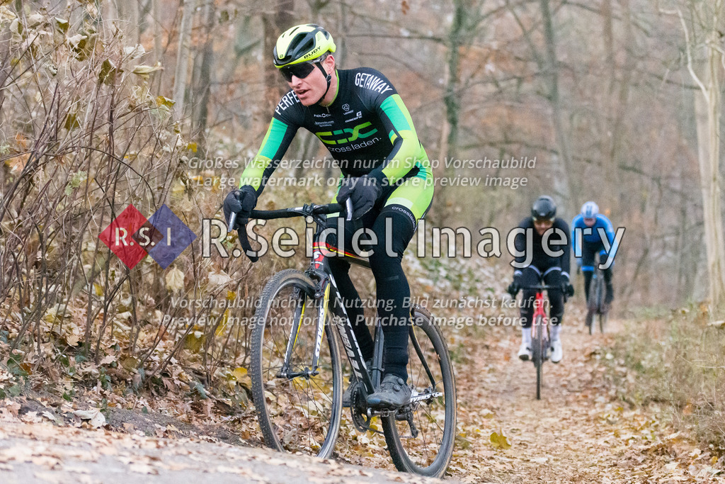 Radsport, 14. Lauf - Bikebeat Cyclo-Cross Bundesliga 2022/23 und 43. Harburger Weihnachtspreis im Stevens Cup 2022, Schwarzenbergplatz (Hamburg-Harburg), 18.12.2022 | Aus dem Rennen 6 / Männer Elite (Lizenzfahrer): 
Felix Paul (#6, crossladen.hobel.racing)