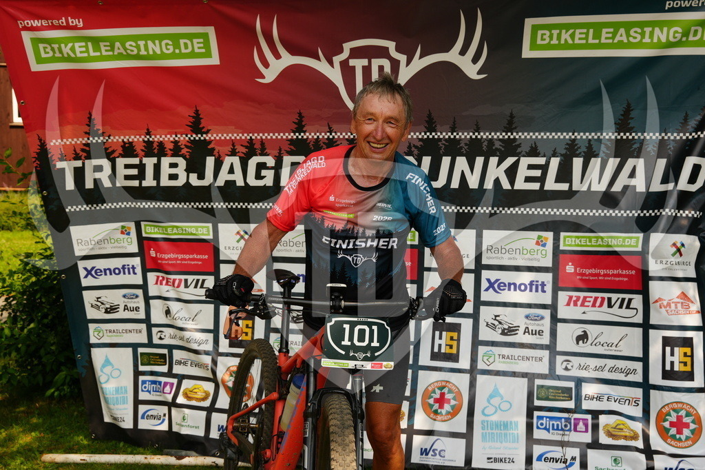 FC605780 | Fotogalerie der Treibjagd im Dunkelwald - Dein MTB Etappenrennen im Erzgebirge - Realisiert mit Pictrs.com