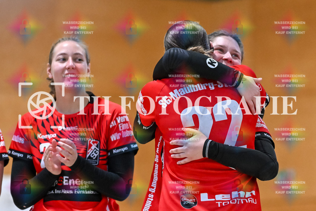 GER, SG Maulburg/Steinen - HB Kinzigtal, Frauen-Handball, Oberliga Suedbaden, 21. Spieltag, Saison 2024/2025, 06.04.2025 | Miriam Wolpensinger (SG Maulburg/Steinen, #02), Maike Hartmann (SG Maulburg/Steinen, #22), Celina Schick (SG Maulburg/Steinen, #08)GER, SG Maulburg/Steinen - HB Kinzigtal, Frauen-Handball, Oberliga Suedbaden, 21. Spieltag, Saison 2024/2025, 06.04.2025Foto: TH Fotografie/Thomas Hess