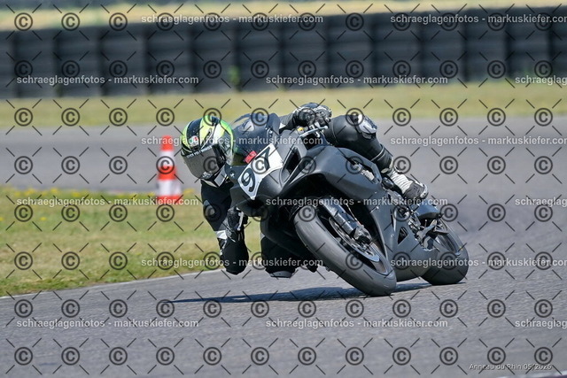 26BT02-2236 | markuskiefer.com - Realisiert mit Pictrs.com