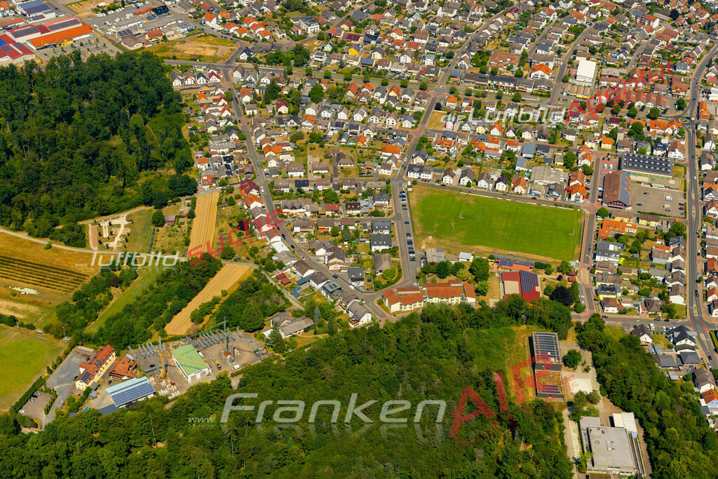 schaafheim-ohne-drohne-aufnahme-896-2023 | Das Luftbild zeigt :  Schaafheim - Die Luftaufnahme wurde 2023 vom UL-Flugzeug aus erstellt ( keine Drohne ) - 
Hochauflösende Luftaufnahme - Für grossformatige Ausdrucke geeignet. Die Geschenkidee !
Mit Lizenz und Bildrechte bestellbar