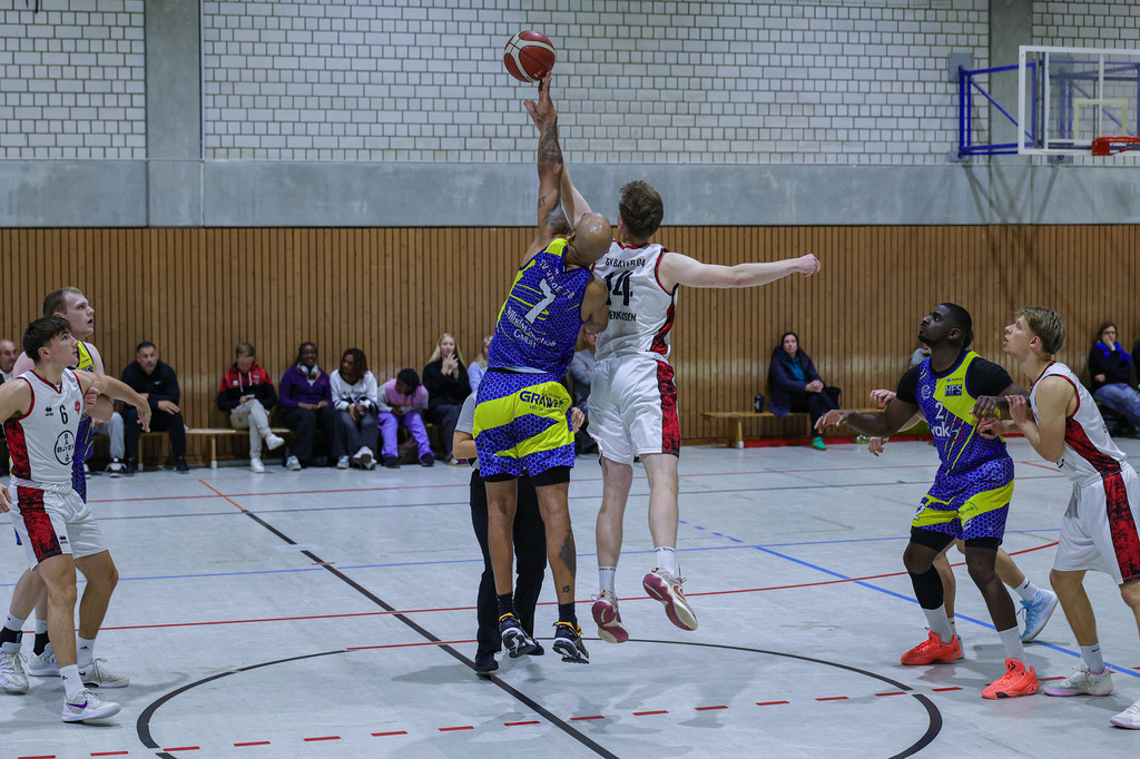 Regio BAYER GIANTS vs SV Haspe 70-13 | Fotos von Basketballspielen aus dem Raum NRW fotografiert von Gero Mueller-Laschet und Daniel Schaefer - Realisiert mit Pictrs.com