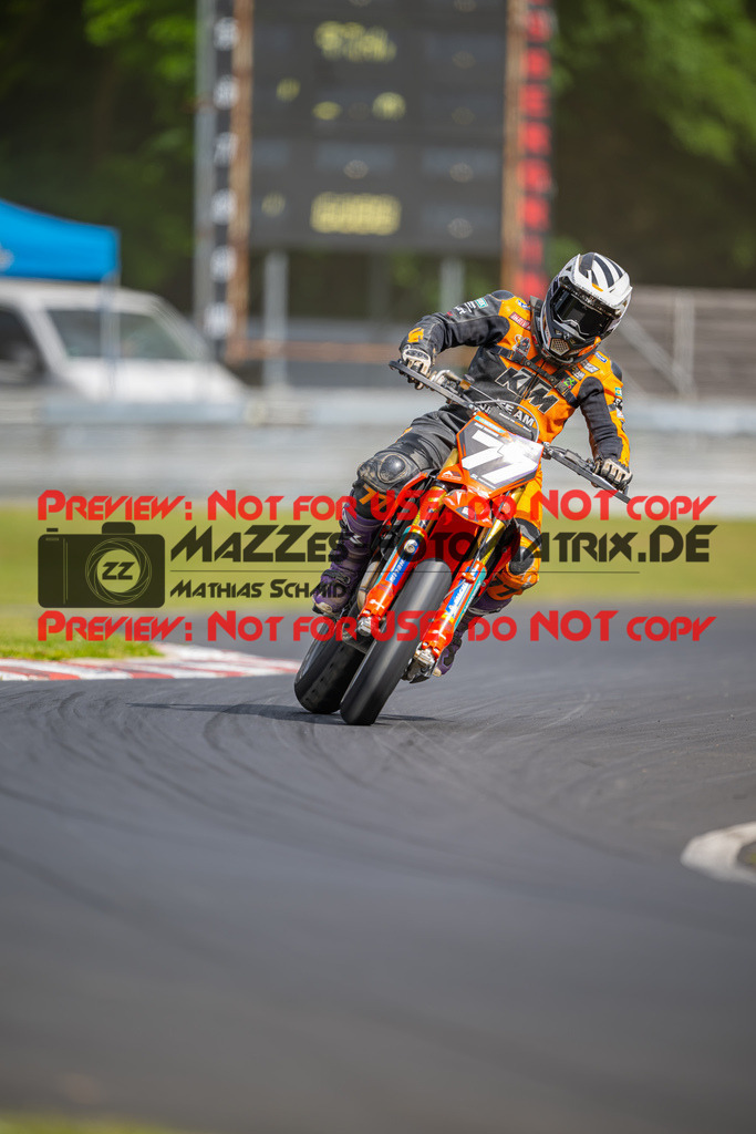 MaZZes-Fotomatrix-20260508-52672 | G4
