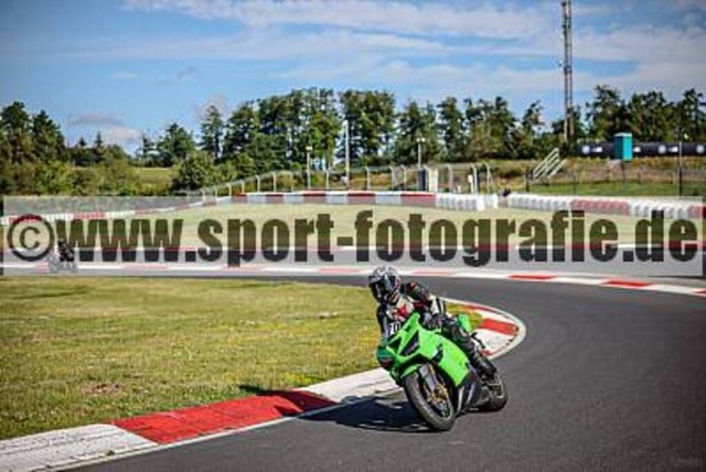 pube8223 | Professionelle Fotos von Sportveranstaltungen, aber auch Hochzeiten und anderen Events. - Realisiert mit Pictrs.com
