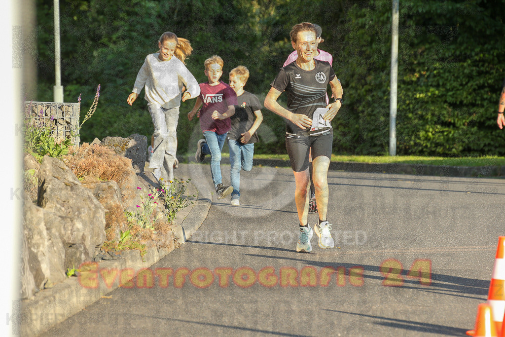 250801_1928_EX1_8051 | Sportfotografie im Rhein-Sieg Kreis, Köln, Bonn, NRW, Rheinland Pfalz, Hessen, etc. Unser Tätigkeitsfeld umfasst den Laufsport vom Volkslauf über den Marathon, Duathlon, Triathon bis zum Ultralauf wie Kölnpfad Ultra oder Schindertrail.