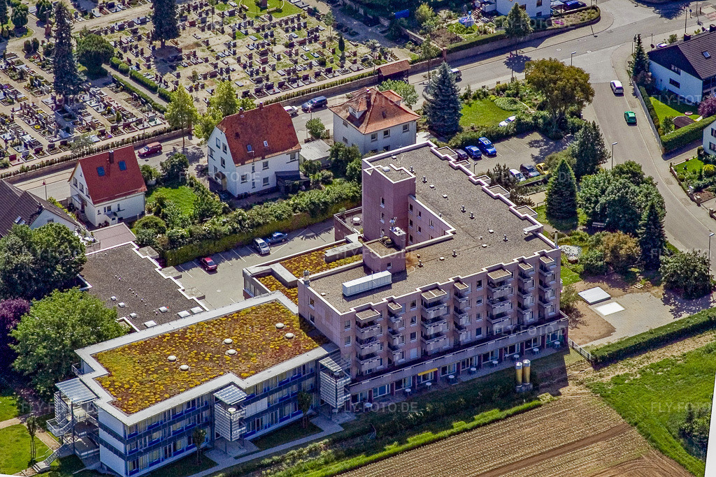 Luftbild: Willi Hussong Haus (Altersheim) in Kandel im Bundesland Rheinland-Pfalz in Deutschland. Foto: IMG_2344.jpg vom 03.06.2006 durch Werner Riehm/FLY-FOTO.de