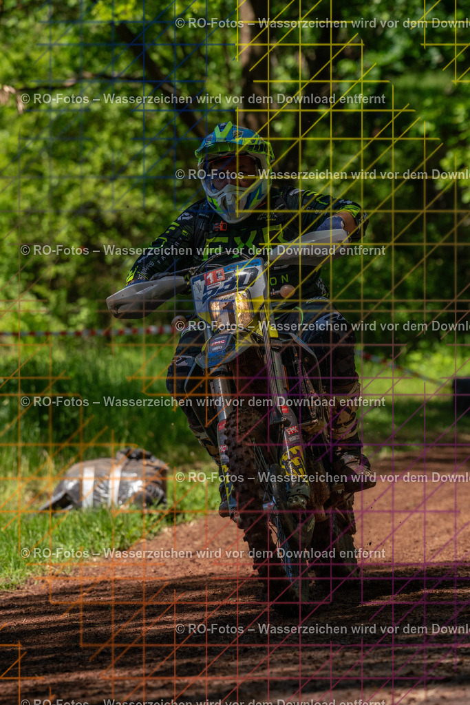 Wolfshausen 2 Lauf -531 | Sportfotografie von RO-Fotos: Motorsport, Motocross, Enduro, Laufveranstaltungen und Triathlon. Professionelle Fotos von Sportlern und Events. - Realisiert mit Pictrs.com