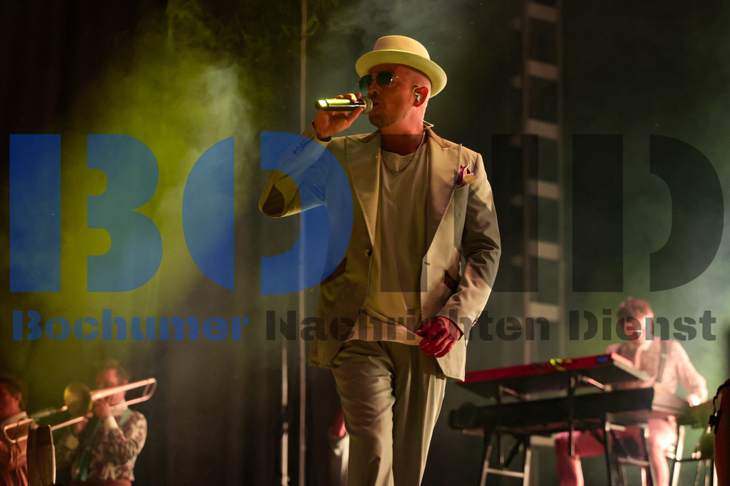 Zeltfestival Ruhr 2024 - Jan Delay  {date} -  | {headline}(Foto: Sebastian Sendlak / BOND) - Realisiert mit Pictrs.com