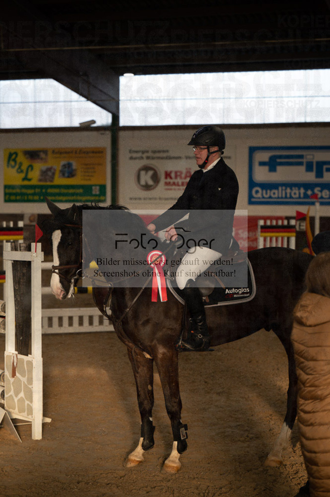 Hallenreittunier Voxtrup 2023 | Entdecke hochwertige Reitturnierfotos von Foto Oger. Professionell, emotional und authentisch – jetzt Lieblingsmomente im Shop bestellen.Deutschlandweite Turnierfotografie. - Realisiert mit Pictrs.com