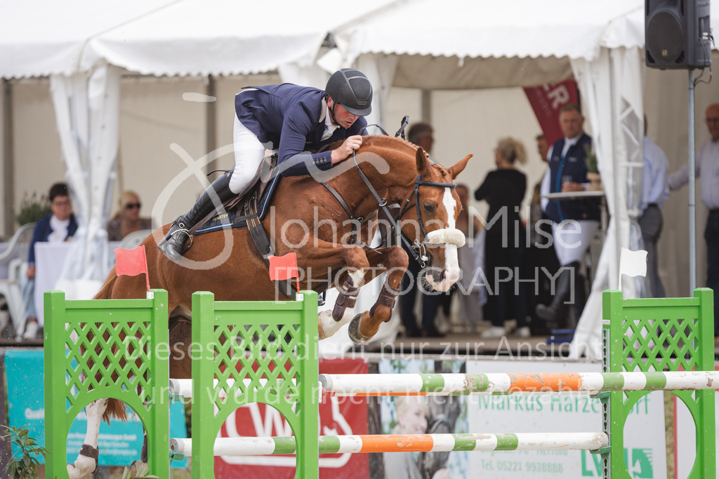 220611_LüPfSpTa_Youngster-S-513 | Lützower Pferdesporttage
Springprüfung Kl. S*
Youngster
11.06.2022