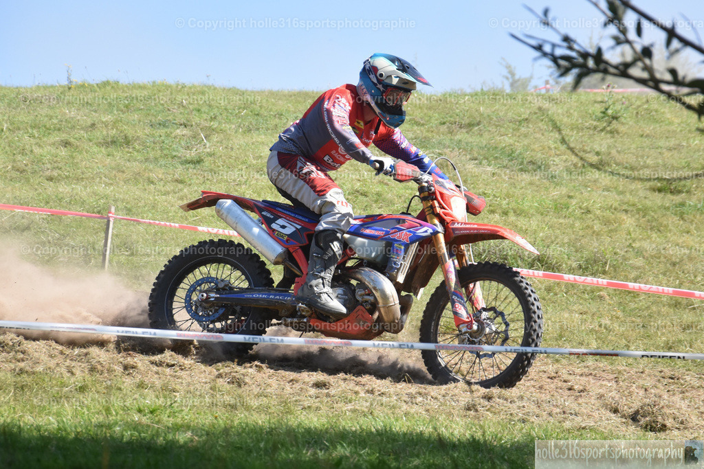 DSC_0194 | Sportfotografie , Motorsport, Motoross, Reitsport, Mointainbike, Enduro,
Landschaft , Outdoor, Eventfotografie, Landschaft, Bilder online bestellen - Realisiert mit Pictrs.com