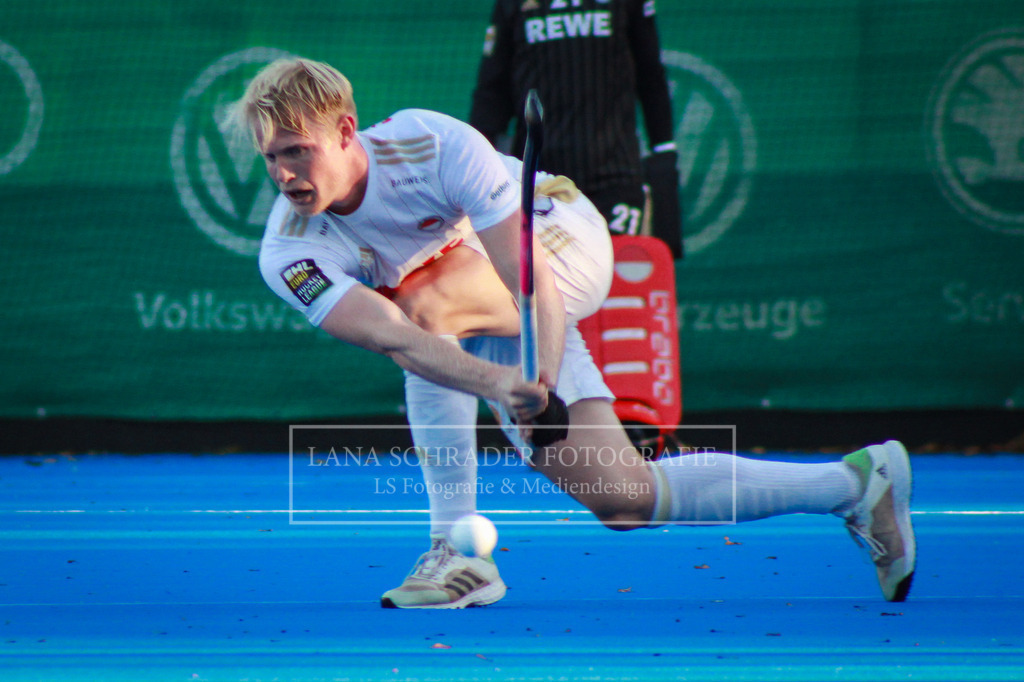 Rot - Weiß Köln - Crefelder HTC 08.10.22-68 | lanaschraderfotografie - Realisiert mit Pictrs.com