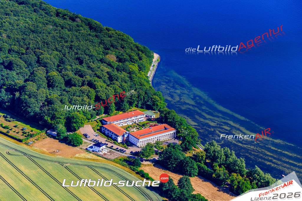 Die Luftbildaufnahme Lauterbach - Rügen wurde 2018 mittels Flugzeug (keine Drohne) erstellt. Perfekte Schärfe und Druck- Auflösung- Garantiert!