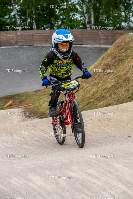BayBMX2026-05340 | Fotogalerie von Thomas Dettweiler mit Eventbildern und lizenzfreien Fotos. Perfekt als Wandbild, für Büro, Website oder private Nutzung. - Realisiert mit Pictrs.com