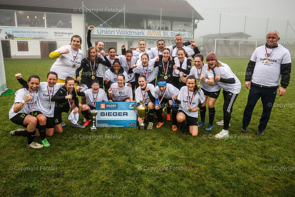 A-BINDER_20240601_0095 | St.Stefan,AUSTRIA,01.June.24 - SOCCER - Zaunergroup OOE Ladies Cuo, LASK vs FCPS. Image shows the rejoicing of Kematen.Photo: Sportmediapics.com/ Manfred Binder