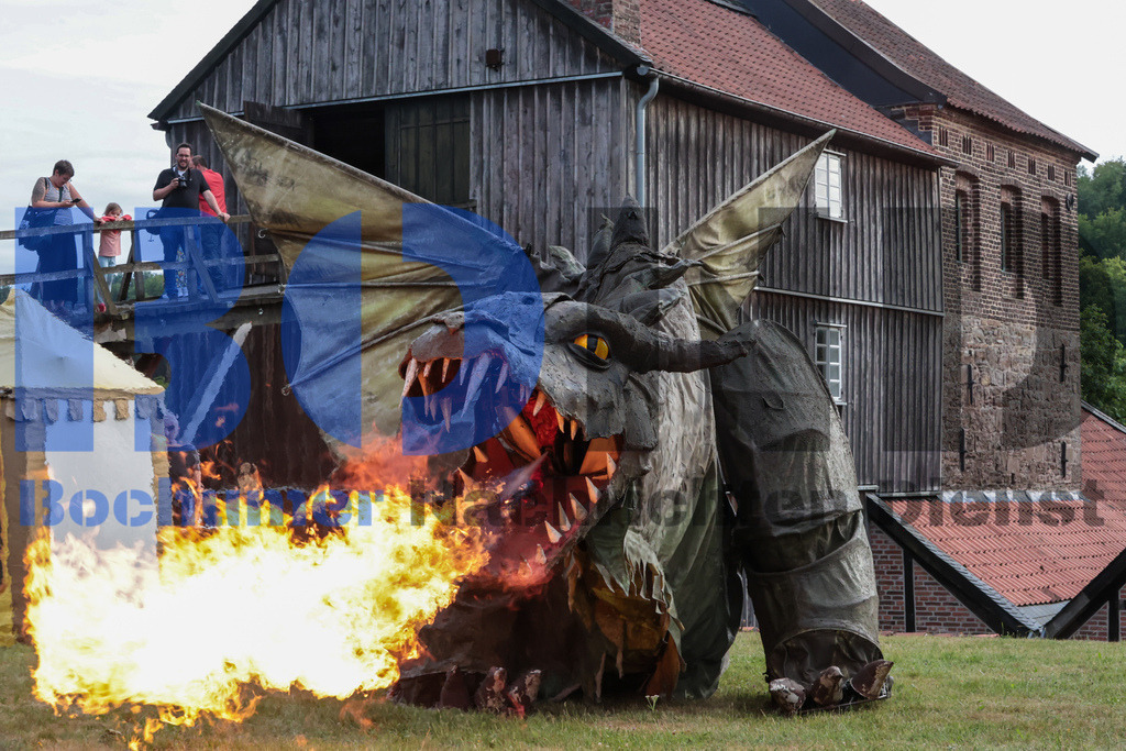 SES_MKRLHE20250705-67 | bond - Realisiert mit Pictrs.com