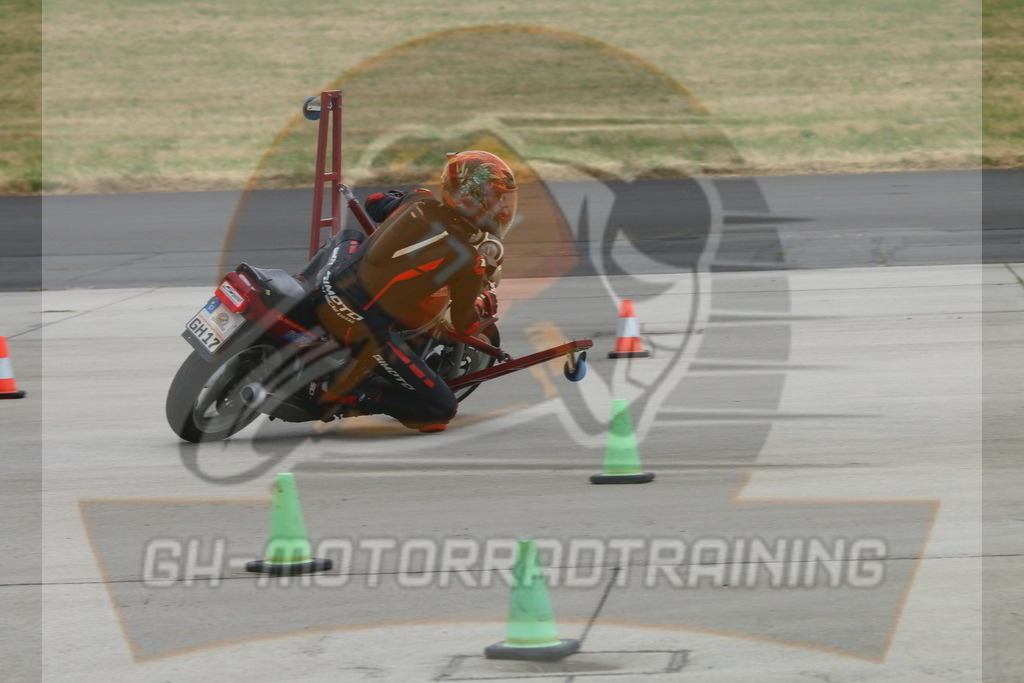 IMG_3313 | gh-motorradtraining-foto.de - Realisiert mit Pictrs.com