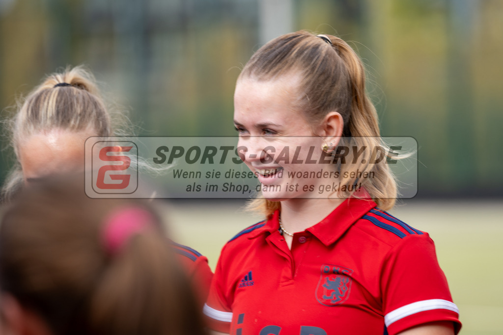 SFE_20231022_0137 | Deutsche Meisterschaft Weibliche U16 Finale Uhlenhorst Mülheim - Düsseldorfer HC am 22.10.2023 in Köln (Düsseldorfer Hockeyclub 1905 e.V.), Photo: Stephan Fehrmann 2023 (Sports-Gallery)